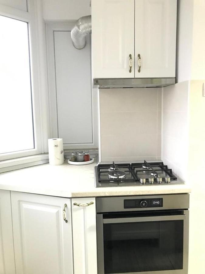 Apartament Spatios In Орадя Екстер'єр фото